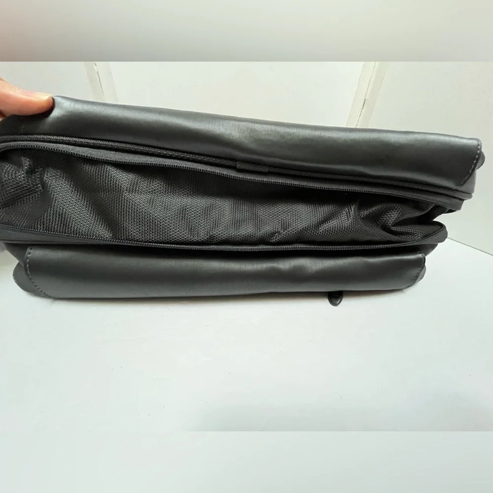 Tumi T-TECH Messenger Expandable Briefcase W/Strap Bag Black Nylon 5564 GRH